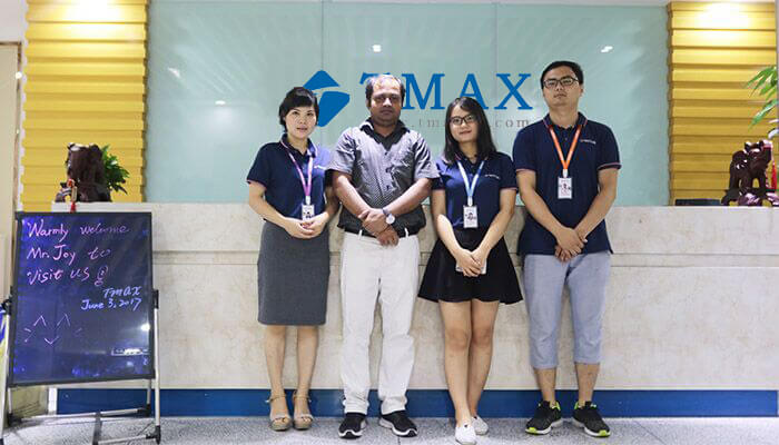 영국 고객이 선적 전 기계 검사를 실시